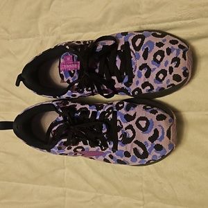 Brooks cheetah print